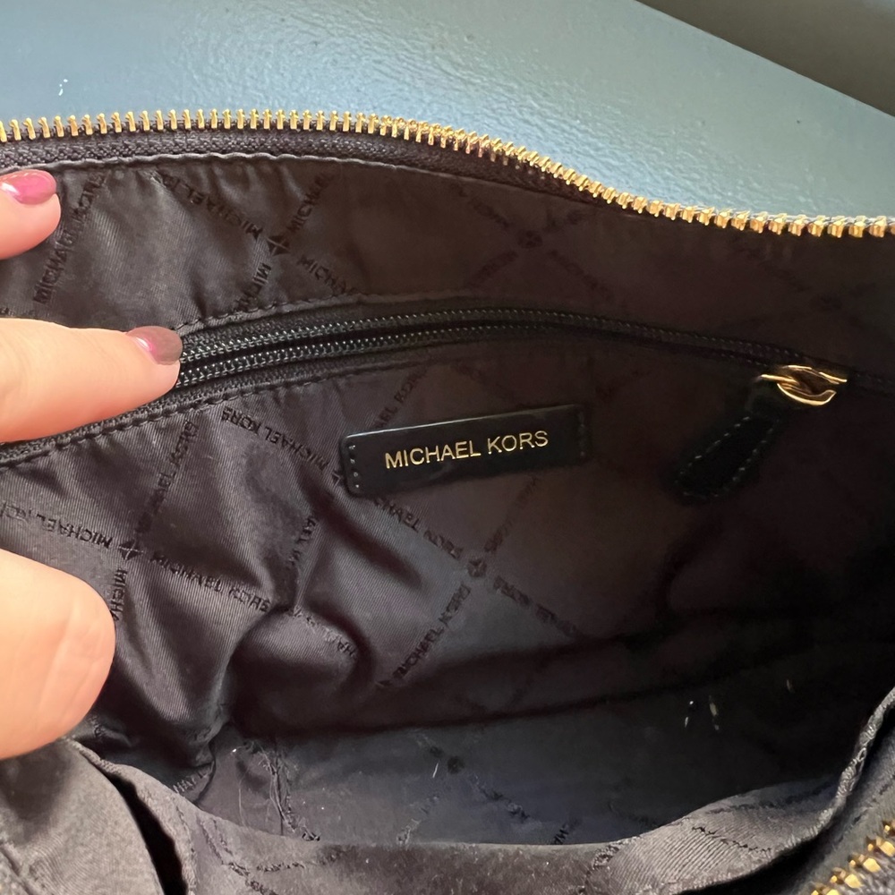 Michael Kors Black Leather Shoulder Bag with Gold Hardware - Picture 8 of 9